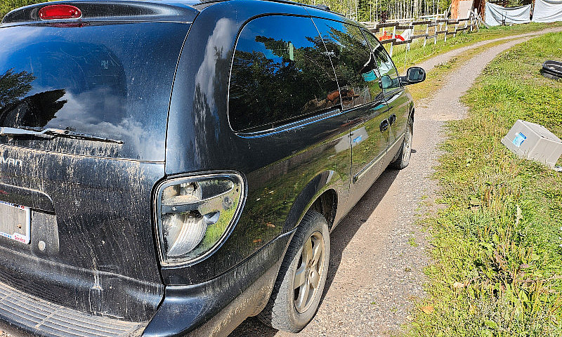 2004 Dodge Grand Car...