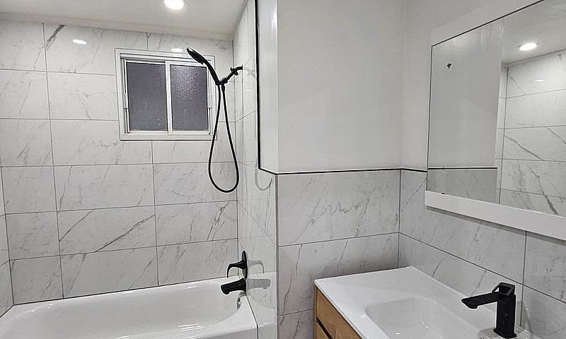  6½ Apartment For Re...