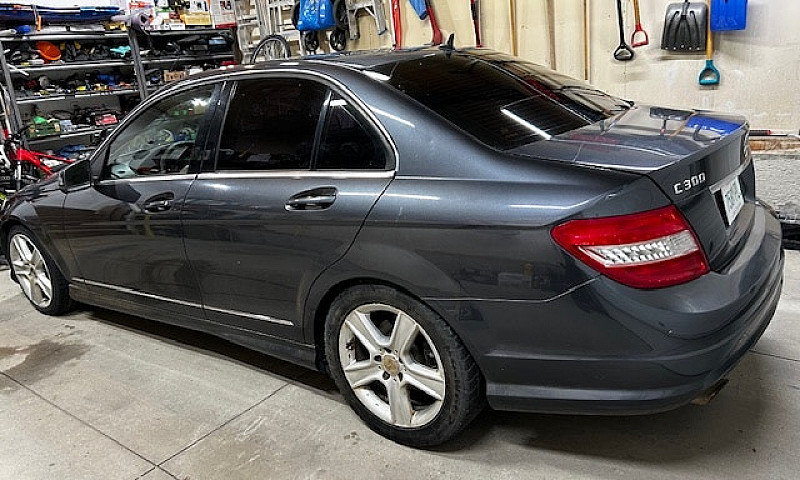 2010 Mercedes Benz C...