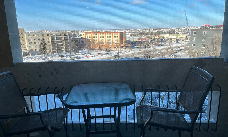712-3000 Pembina Hwy...