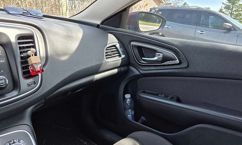 Chrysler 200 2015...