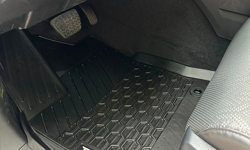 2025 Toyota Tundra L...