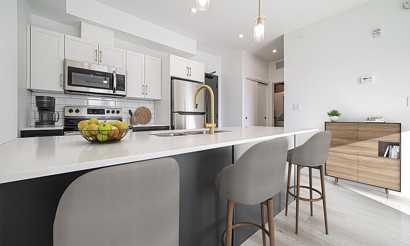 New Luxury 1 Bed Apa...