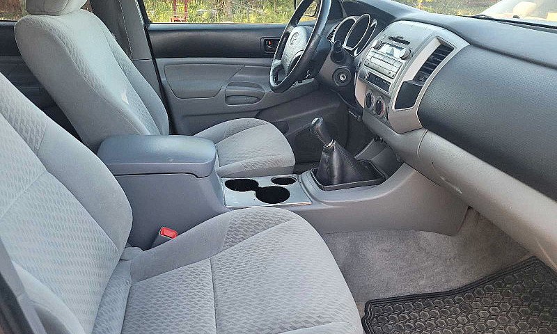 2011 Tacoma Sr5 4L...