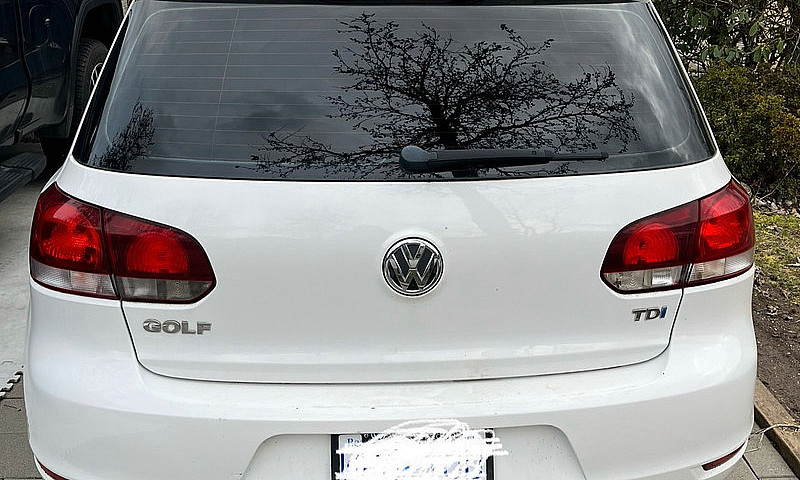 2012 Volkswagen Golf...