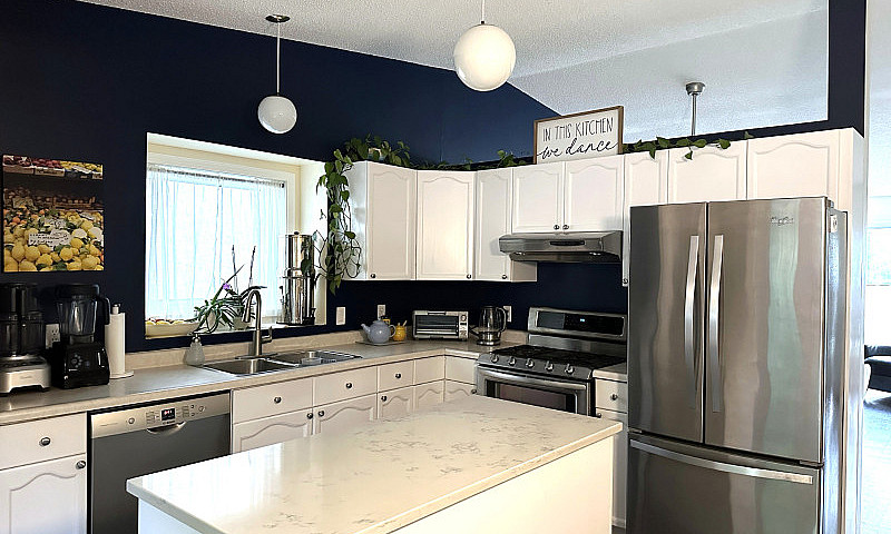 House For Sale - Sil...