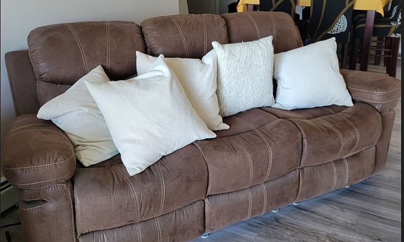 2 Beds Apartment For...