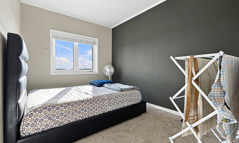 Top Floor Condo For ...