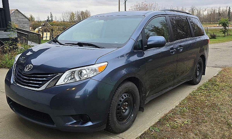 2017 Toyota Sienna L...