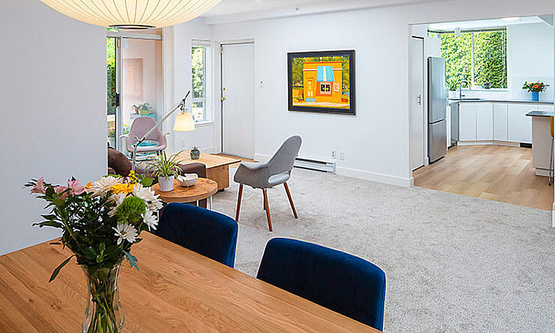 Bright Spacious Down...