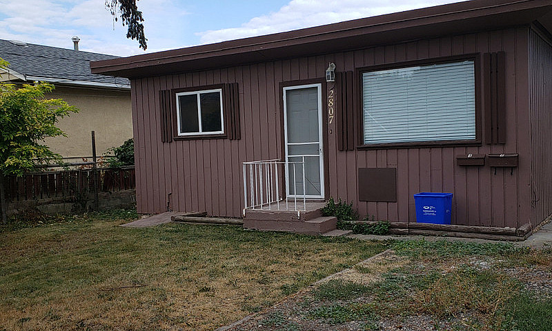 2 Bedroom Half Duple...