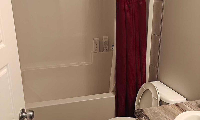  Spacious 2-Bedroom ...