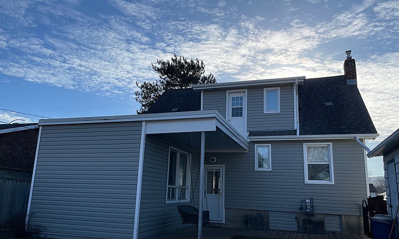 3 Bed 2 Bath House F...