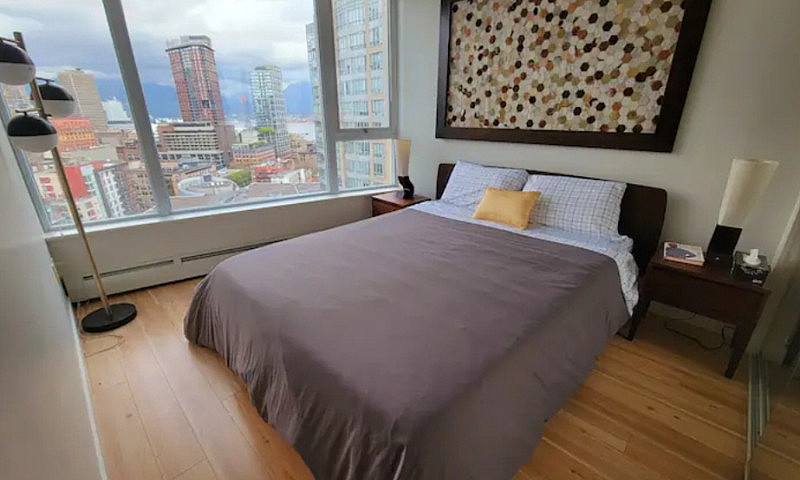 Fully Furnished 1Bed...