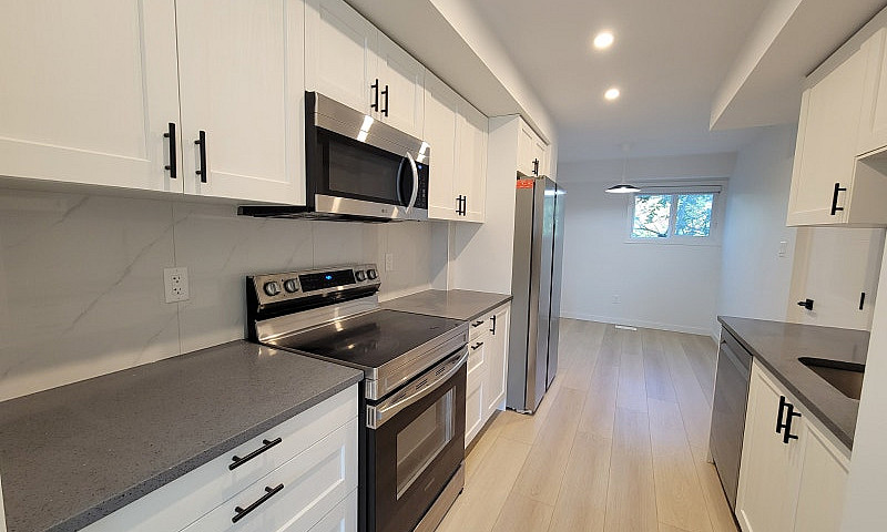 Luxury 2 Bedroom Tow...