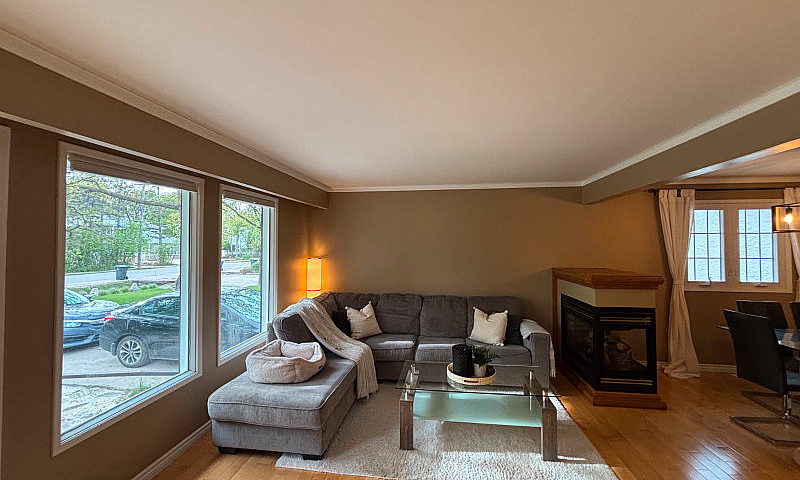 Charleswood House Fo...