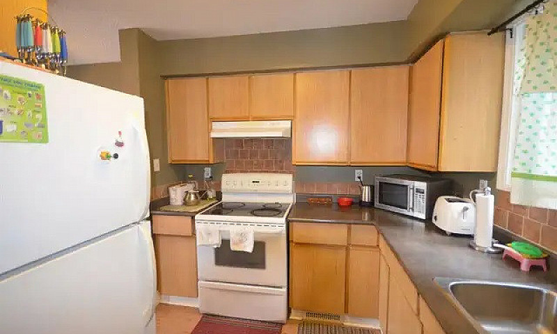 4-Bedroom Townhouse ...