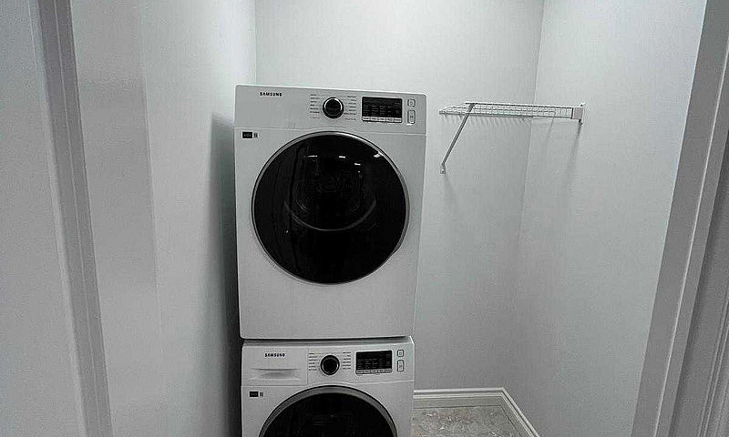 Brand New 2 Bed 1 Ba...