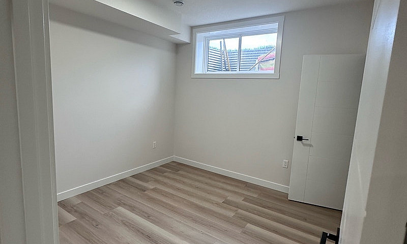 Modern 2 Bedroom Apa...