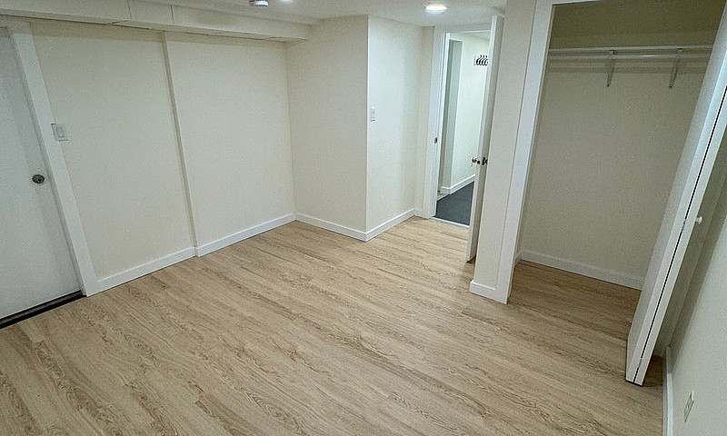 2 Beds 1 Bath Apartm...