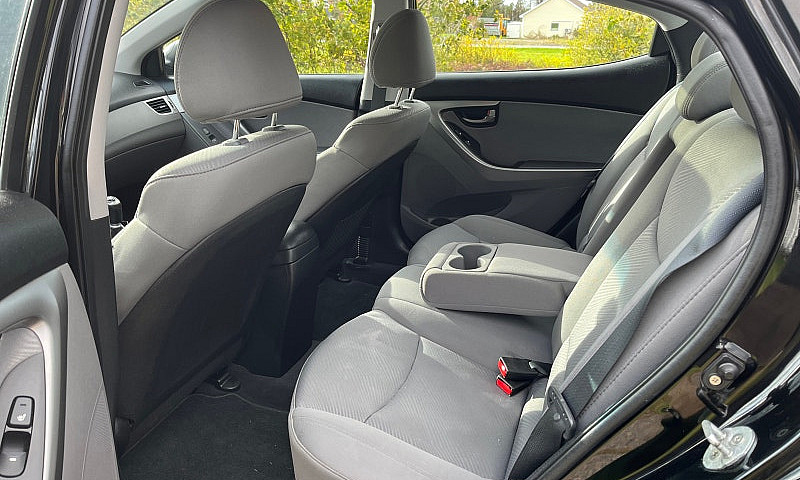 2012 Hyundai Elantra...