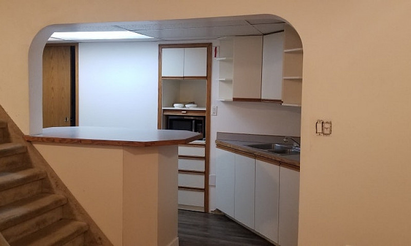 1 Bedroom Basement S...