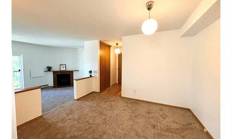 2 Bed 1 Bath Condo...