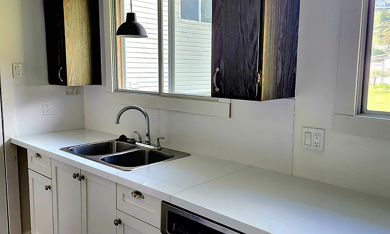 Lillooet House For R...