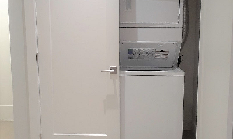 1 Bedroom Basement S...