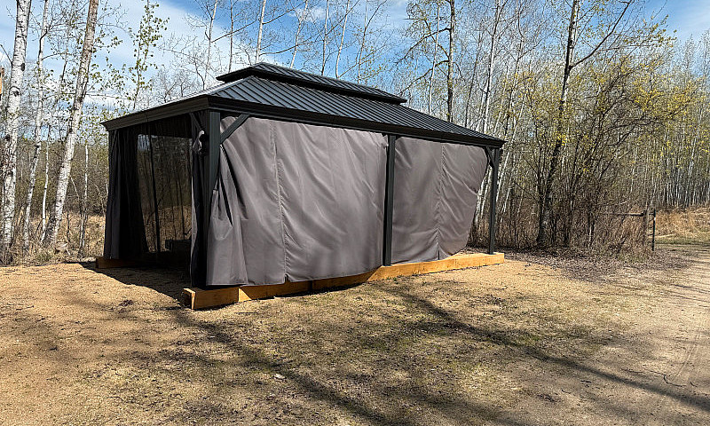 Acreage At Lac Des I...