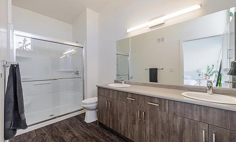 10-865 Rathgar Ave -...
