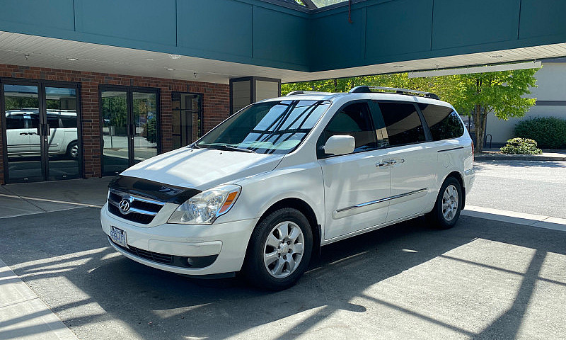 2007 Hyundai Entoura...