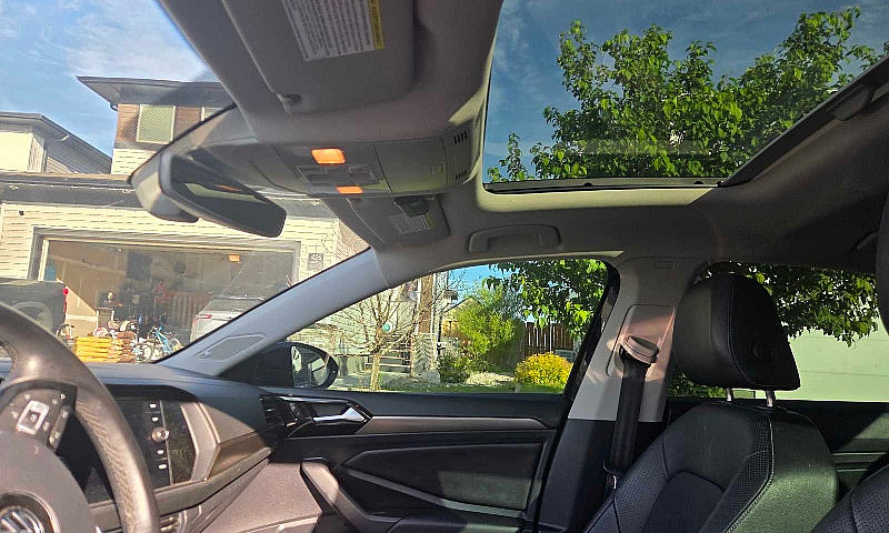 2019 Volkswagen Jett...