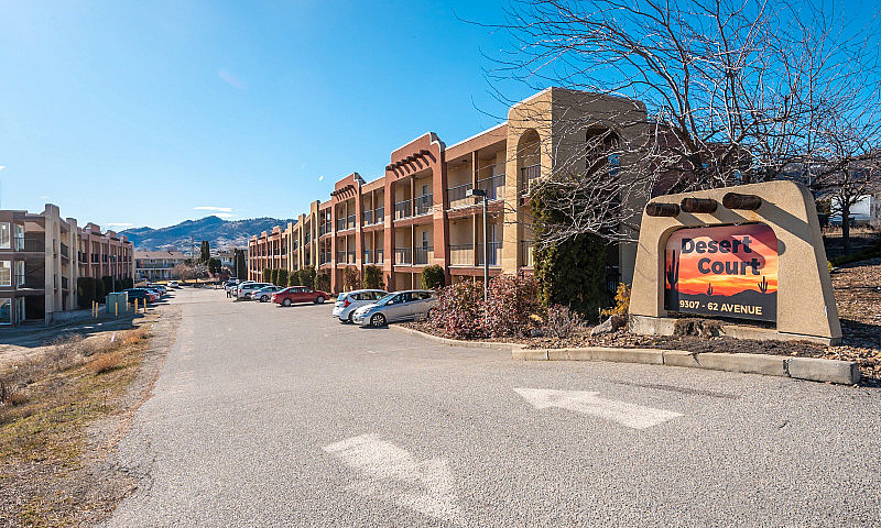 3 Bedroom Condo At D...