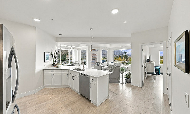 302-651 Dunes Drive ...