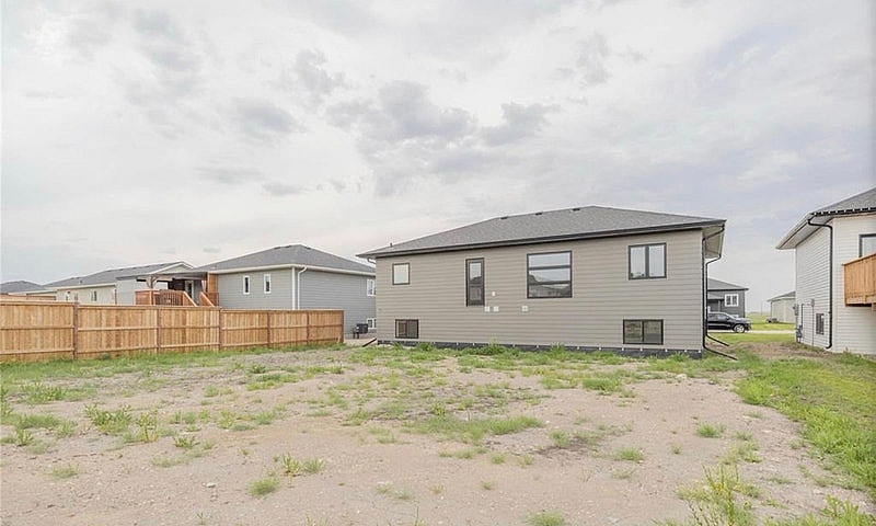 Open House Sun 1-3 J...