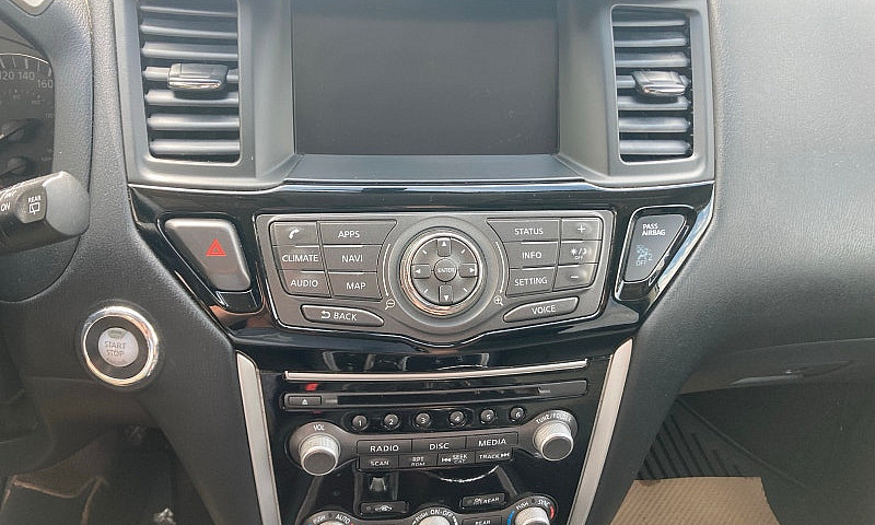 Nissan Pathfinder Sv...