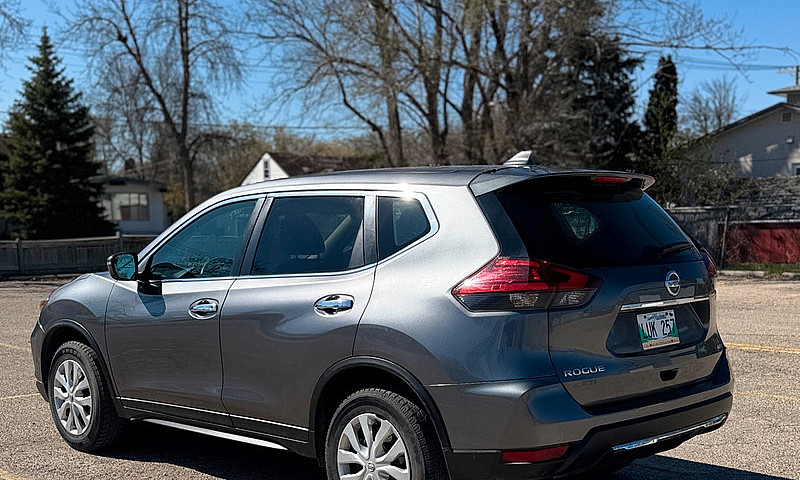 Nissan Rogue 2017 Aw...