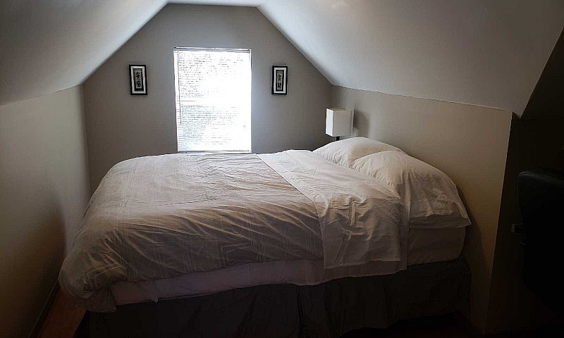 One Bedroom Suite Av...
