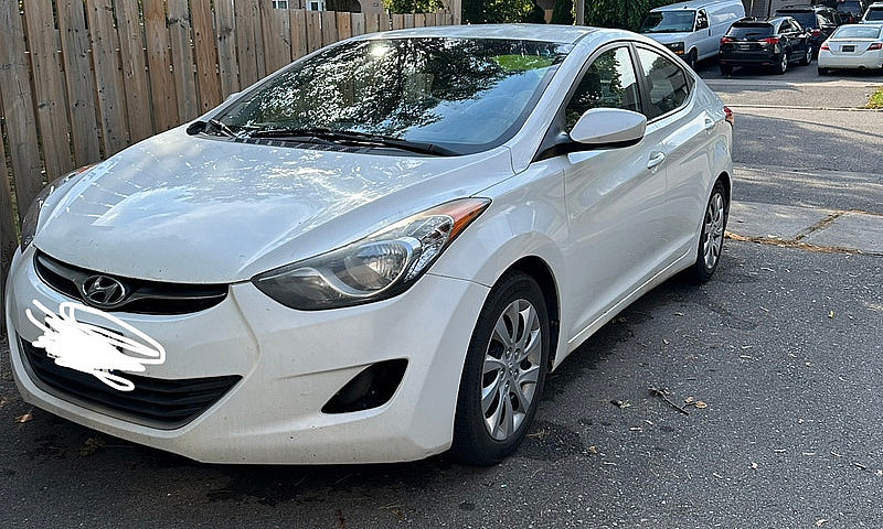 2013 Hyundai Elantra...