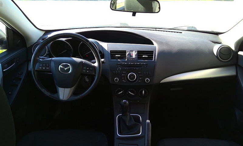 2012 Mazda 3 Gs...