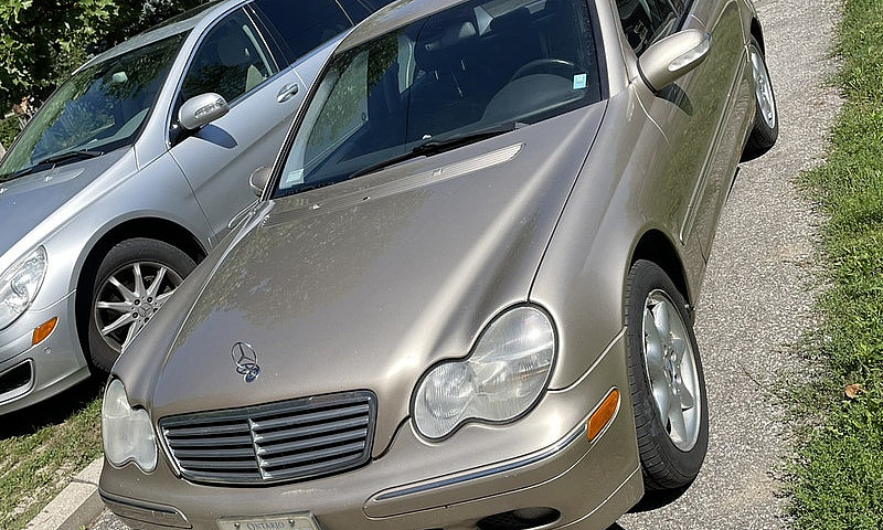 Mercedes Benz C320 4...