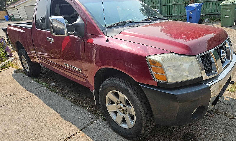 2006 Nissan Titan V8...