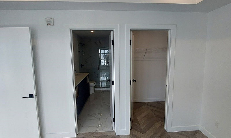 2 Bedroom / 2 Bath U...