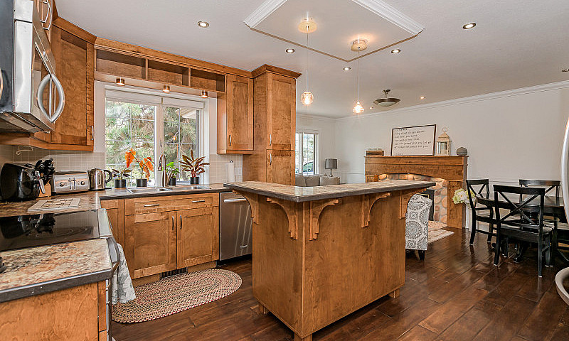 2450 Blind Bay Road,...