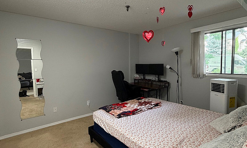 Spacious 2 Bedroom A...