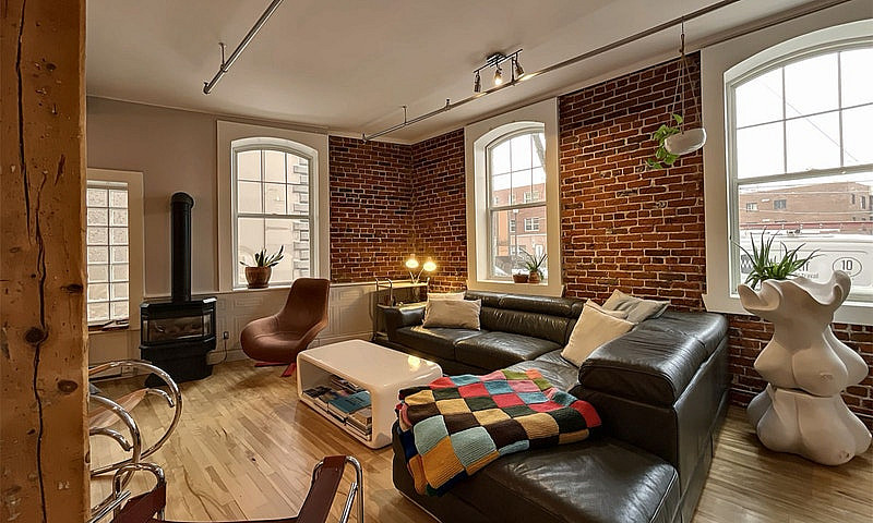 Grand Loft À Louer D...
