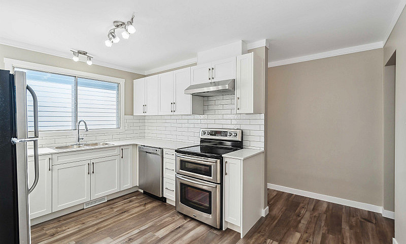 **Open House Sunday ...