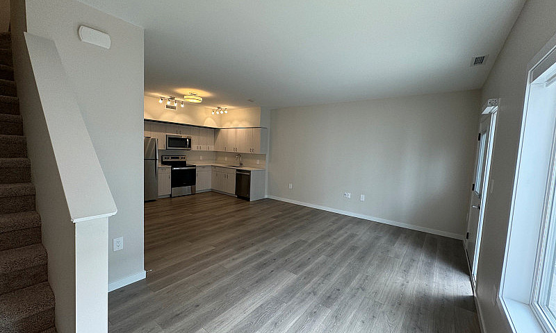 2 Bedroom Townhouse ...