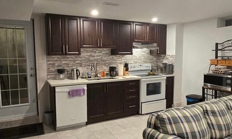 2 Bed Rooms Unit For...